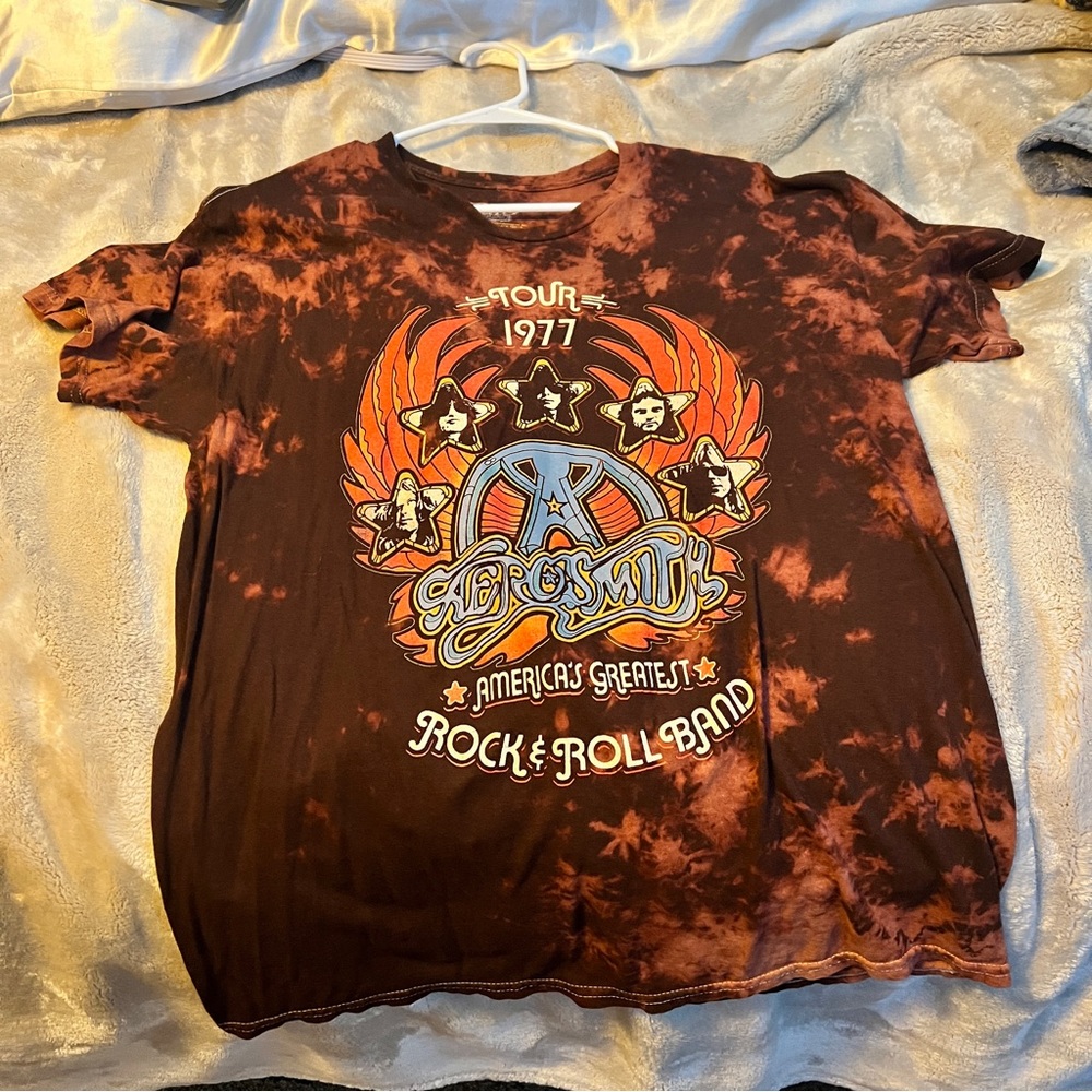 Aerosmith tee size large!